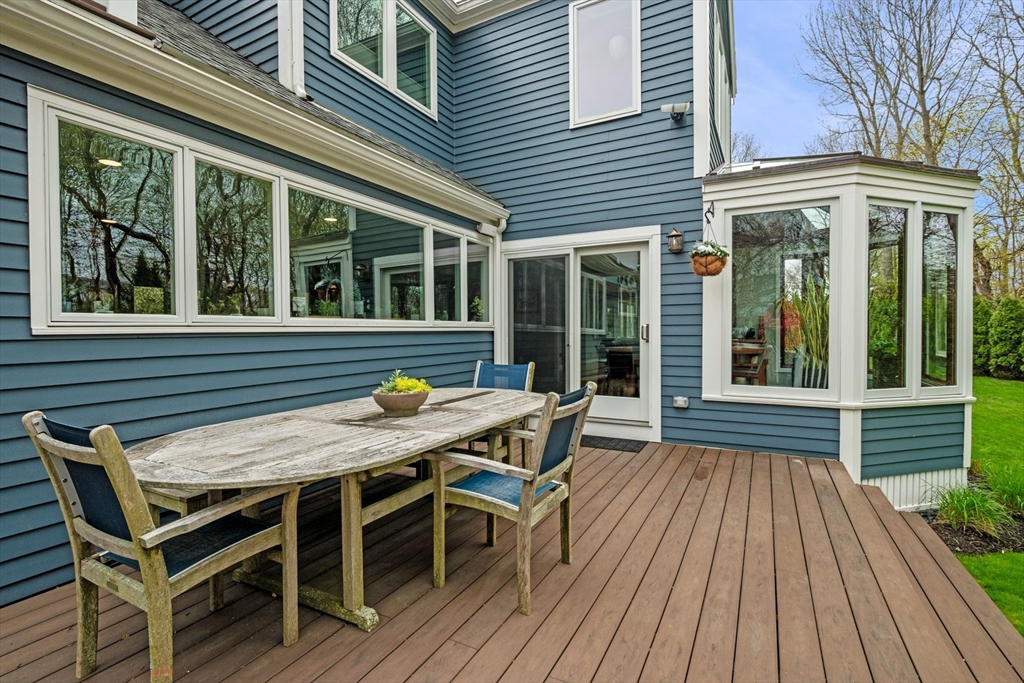 3 Beacon Heights Ln