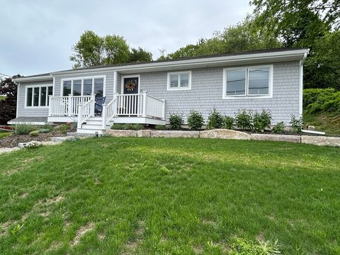 88 Clifford Rd Plymouth MA 02360
