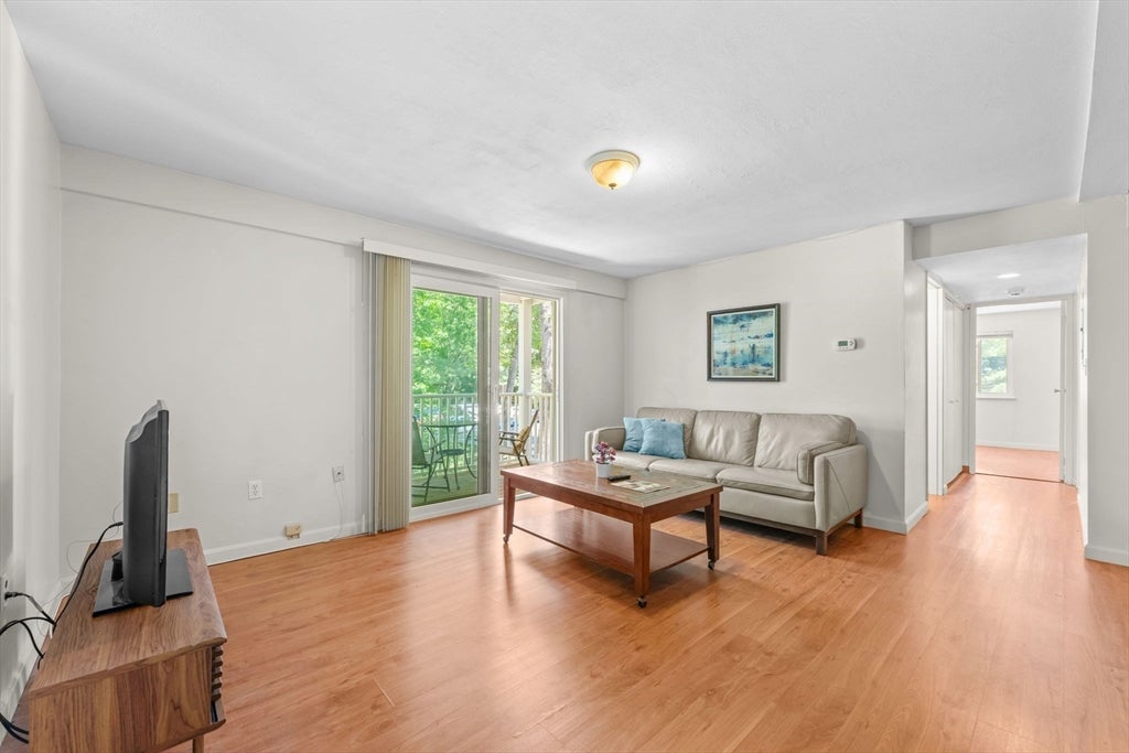 8 Post Oak Ln 20