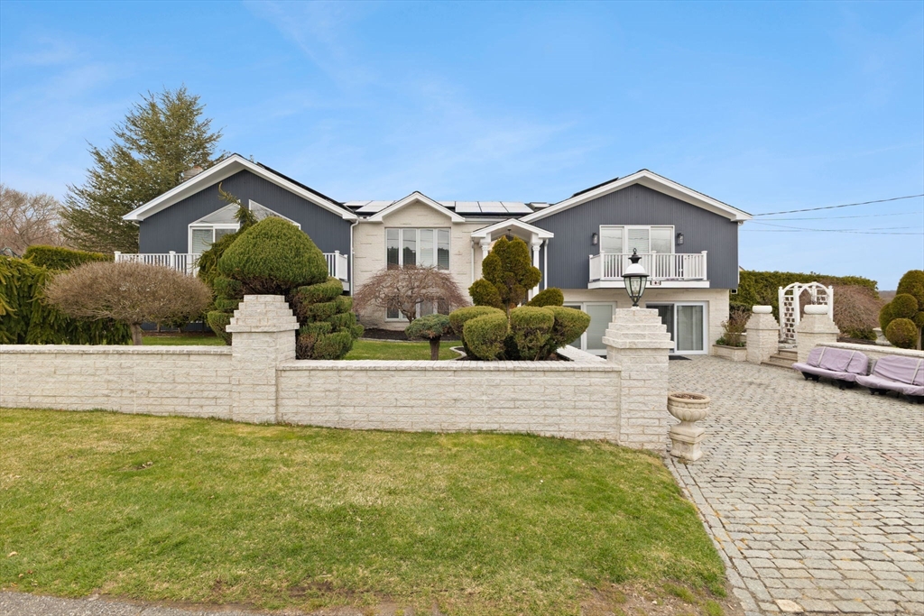 104 Randall Shea Dr
