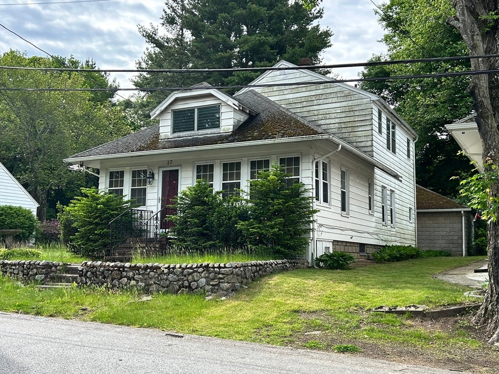 17 Carroll St