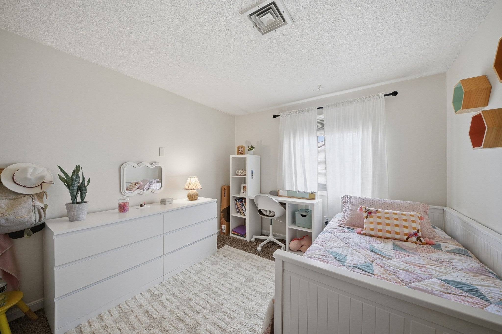 230 Stonebridge Dr #230, Nashua, NH, 230 Stonebridge Dr #230, Nashua, NH Photo #18