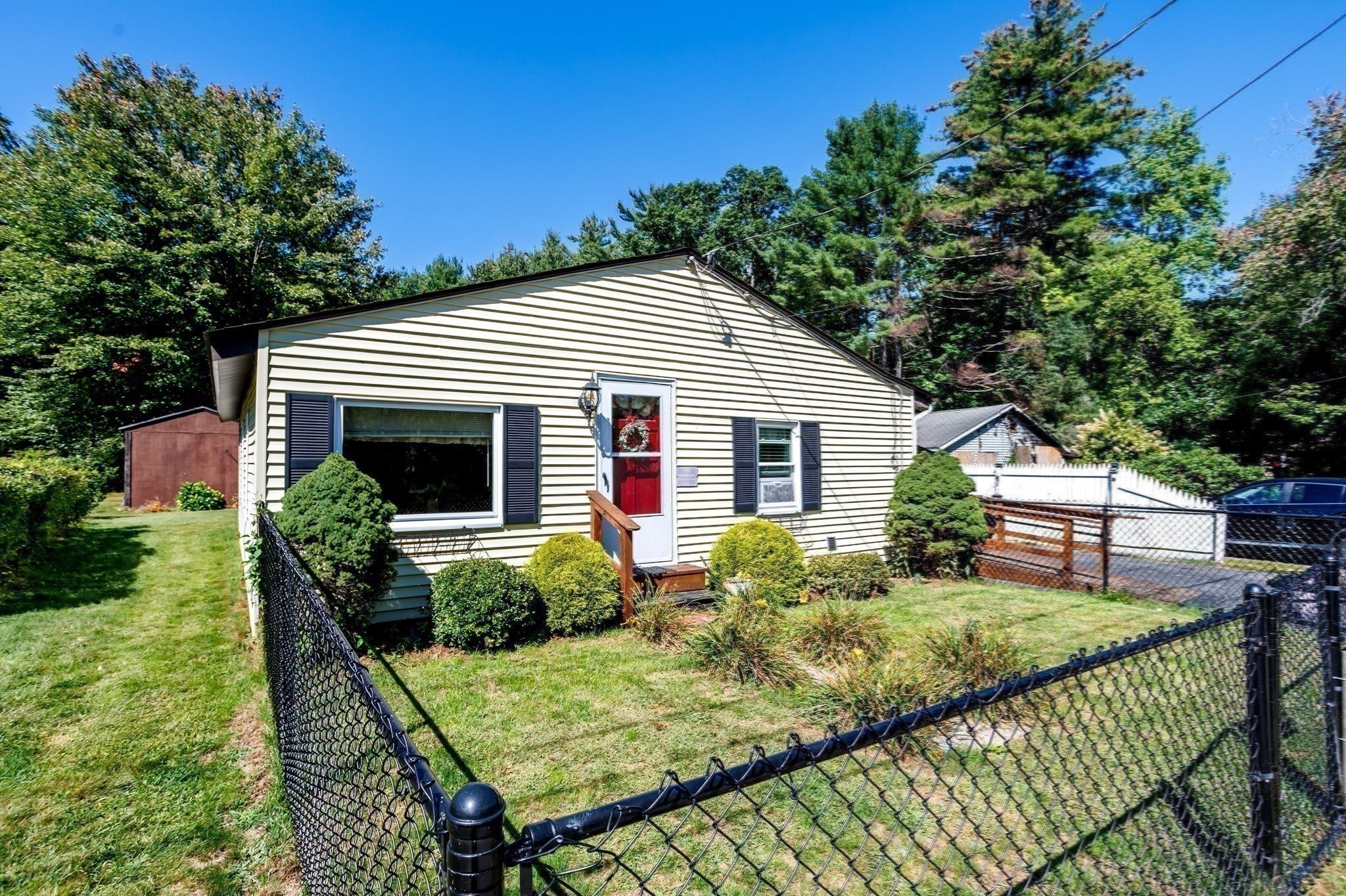 419 Harvard Ave, Athol, MA Photo #24