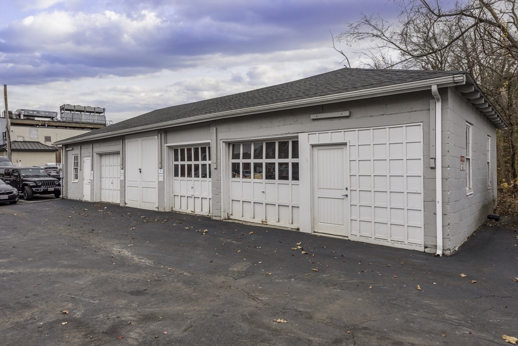 450 Boston Post Rd