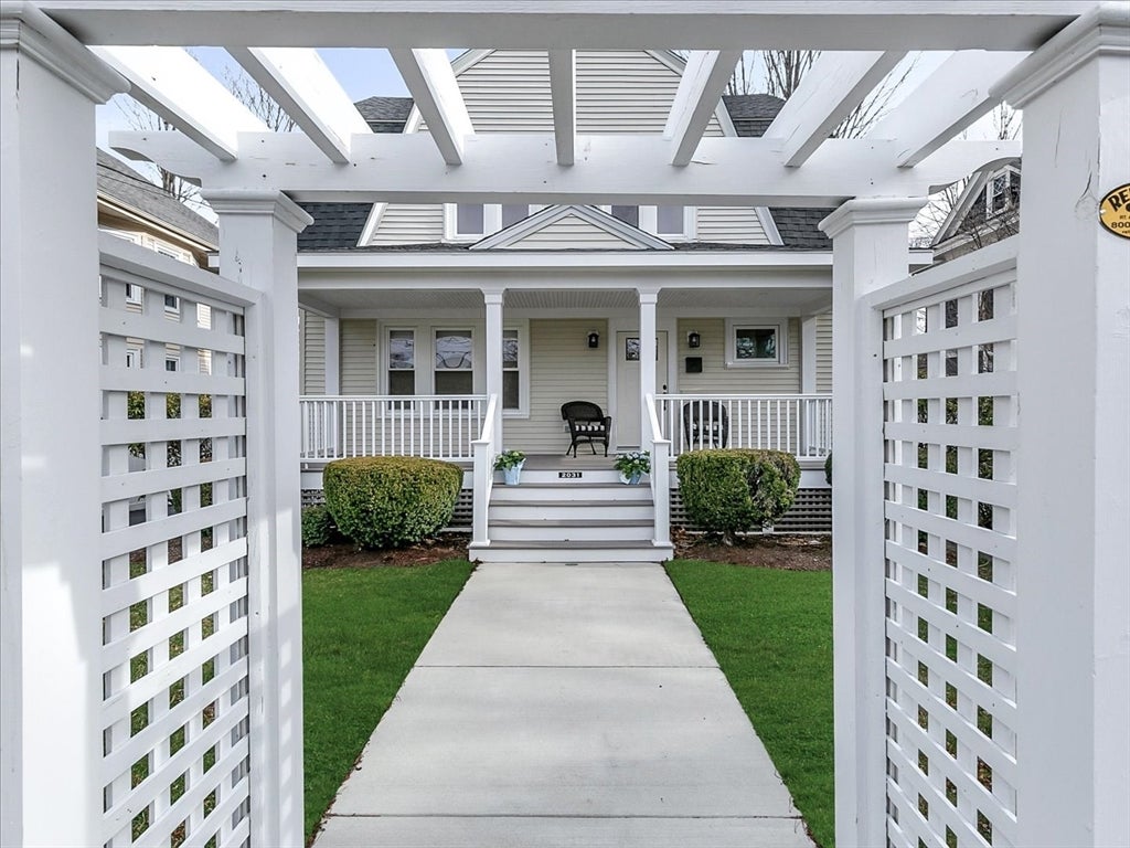 2031 Commonwealth Ave, Newton MA 02466