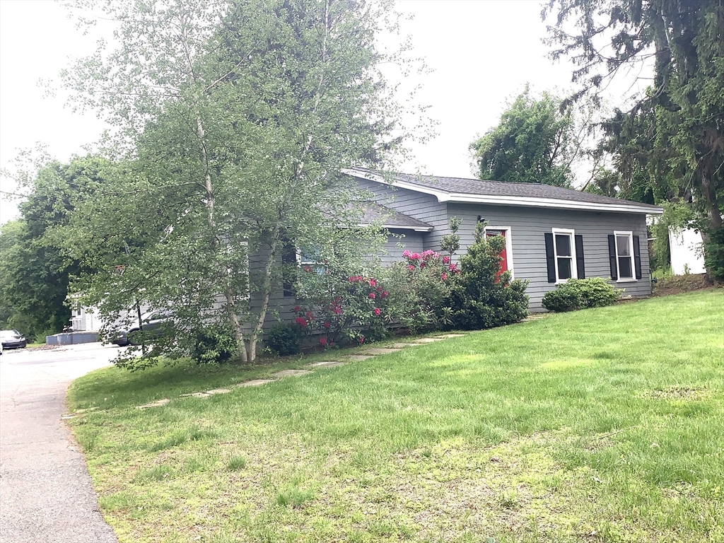 110 River St