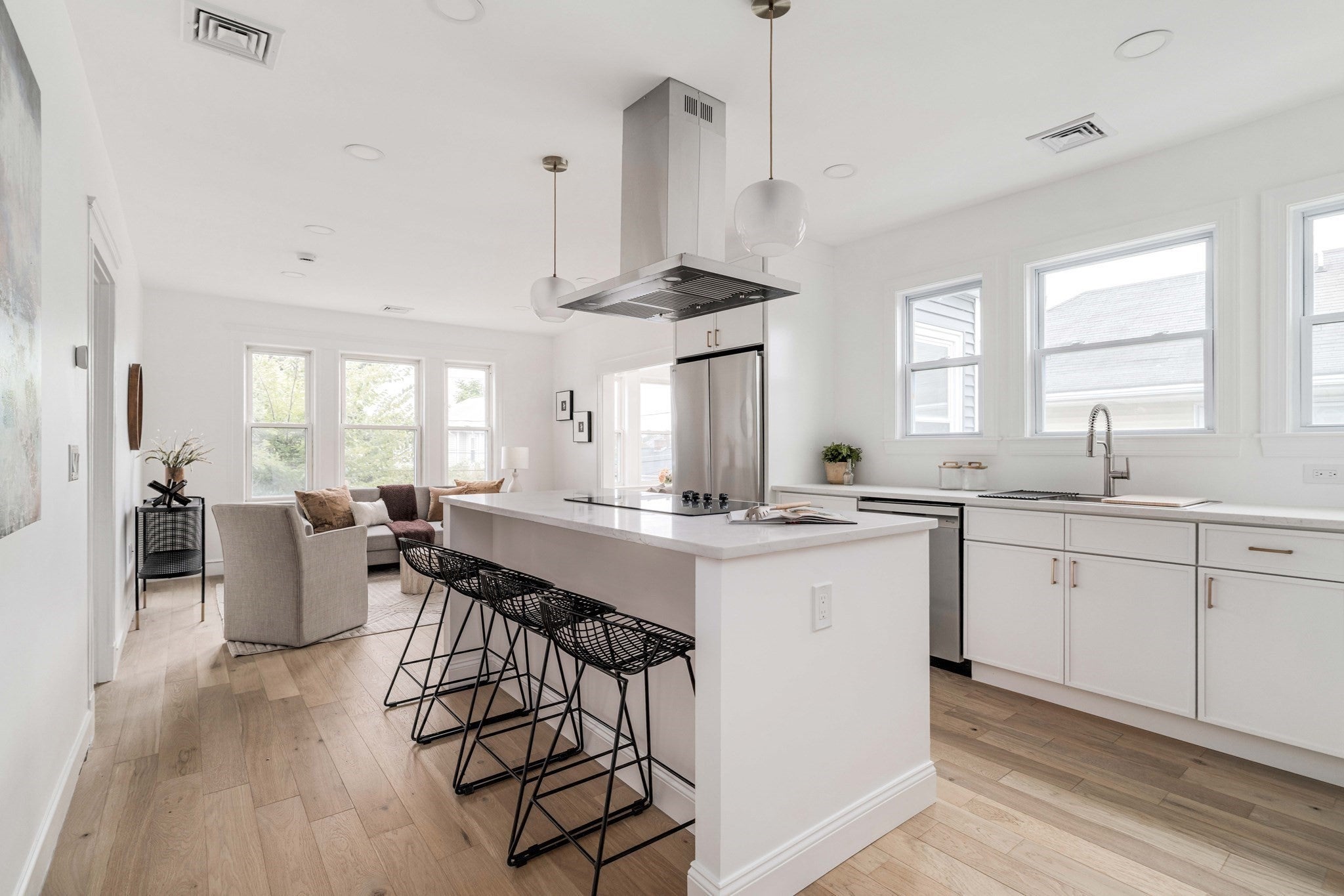 17-19 Woodrow Ave #17, Newton, MA Photo #16