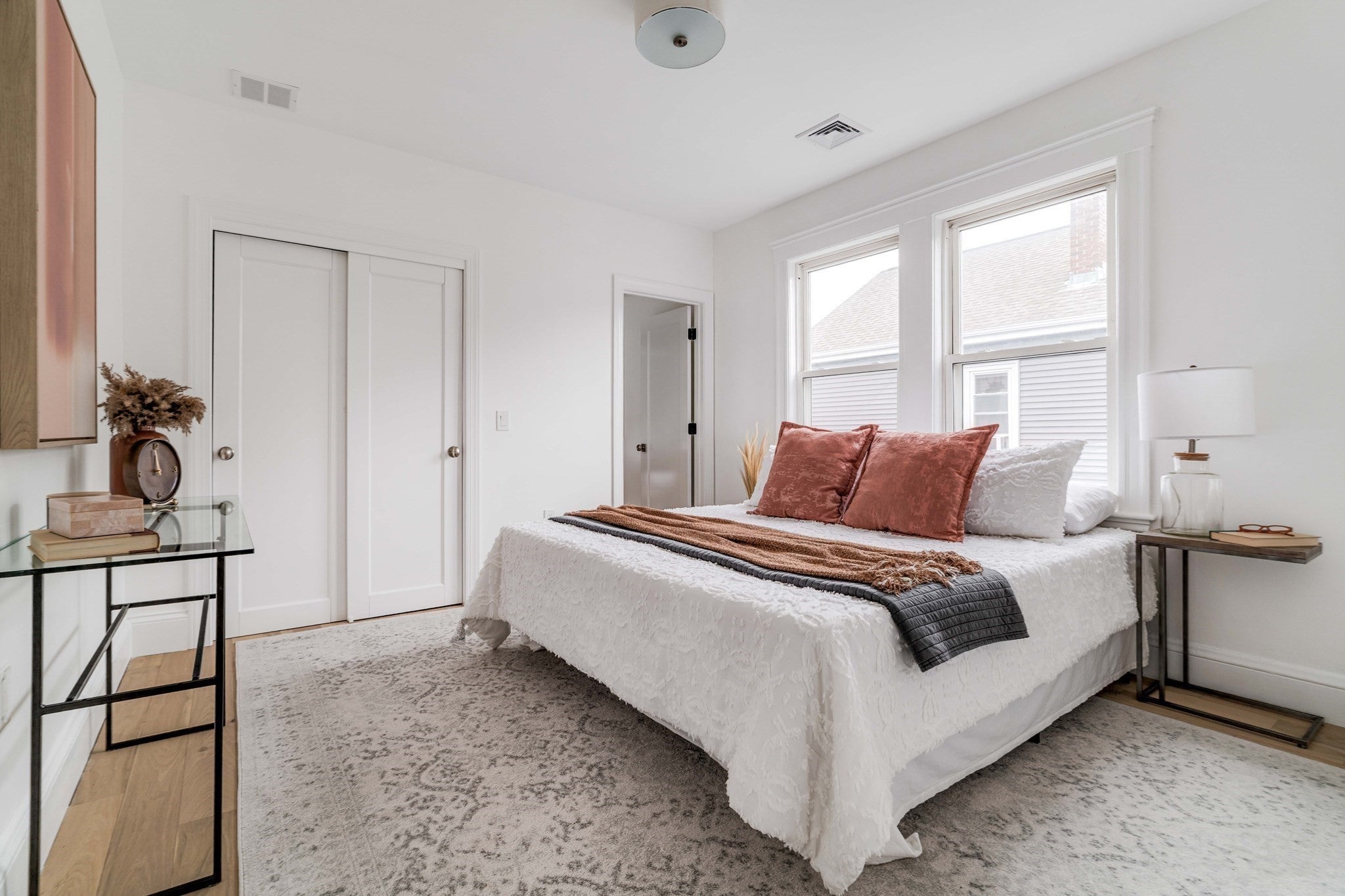 17-19 Woodrow Ave #17, Newton, MA Photo #24