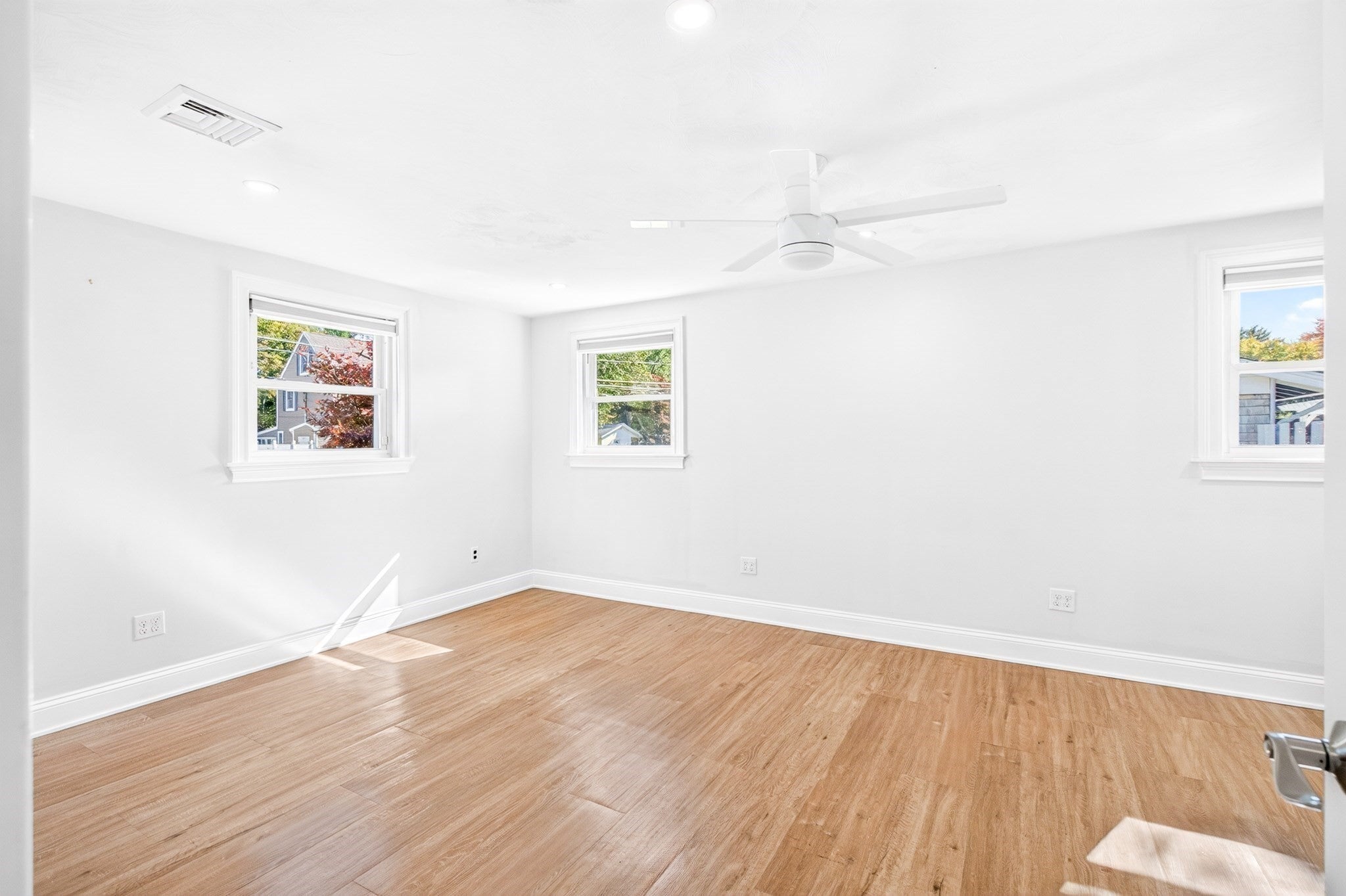 15 Roger Rd, Holbrook, MA, 15 Roger Rd, Holbrook, MA Photo #10
