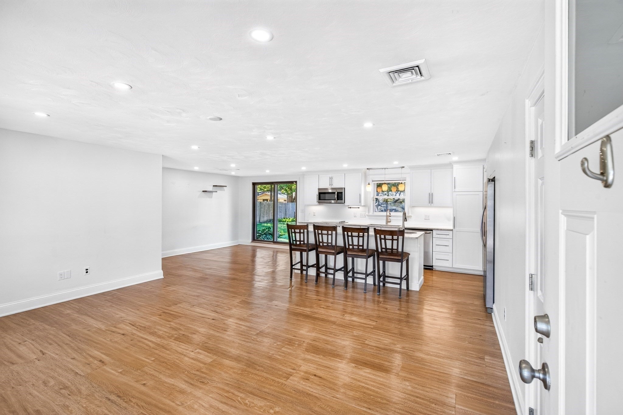 15 Roger Rd, Holbrook, MA, 15 Roger Rd, Holbrook, MA Photo #14