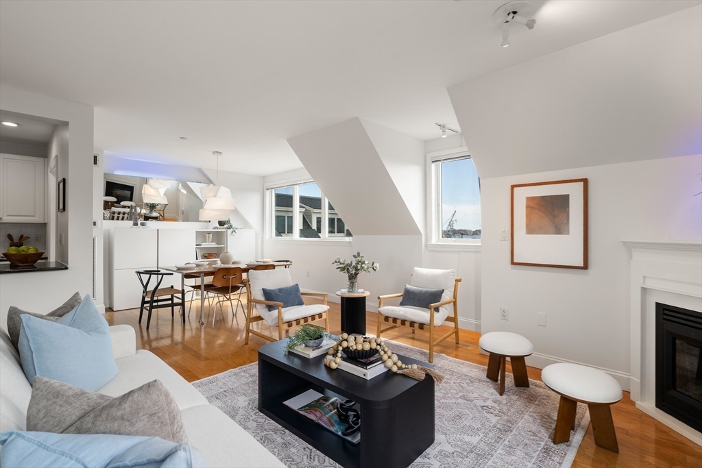 73 Chelsea St 401