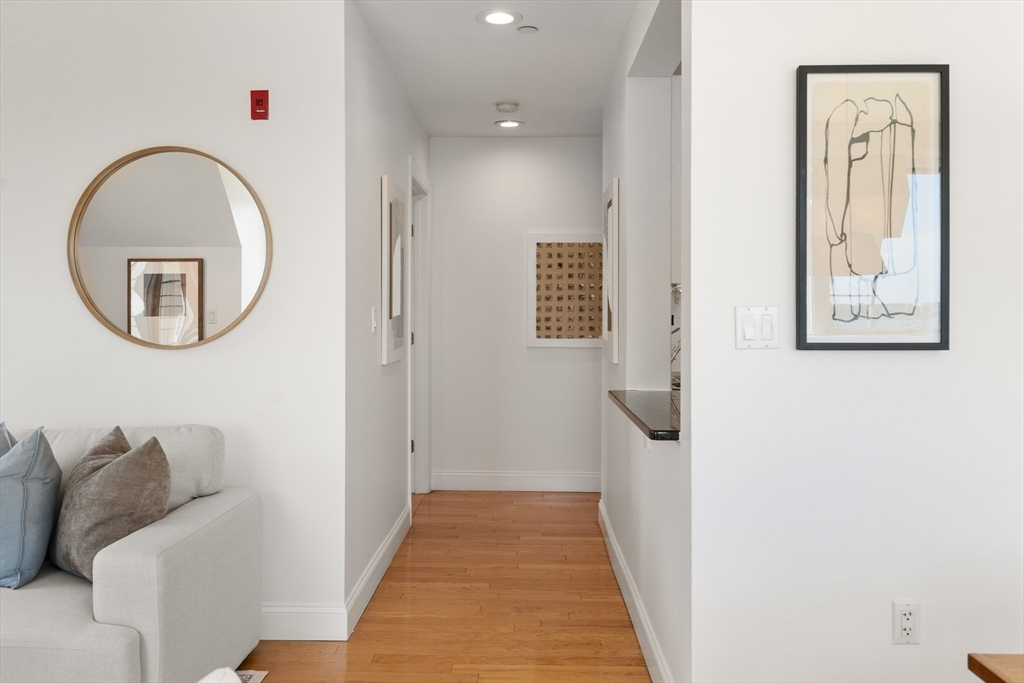 73 Chelsea St 401