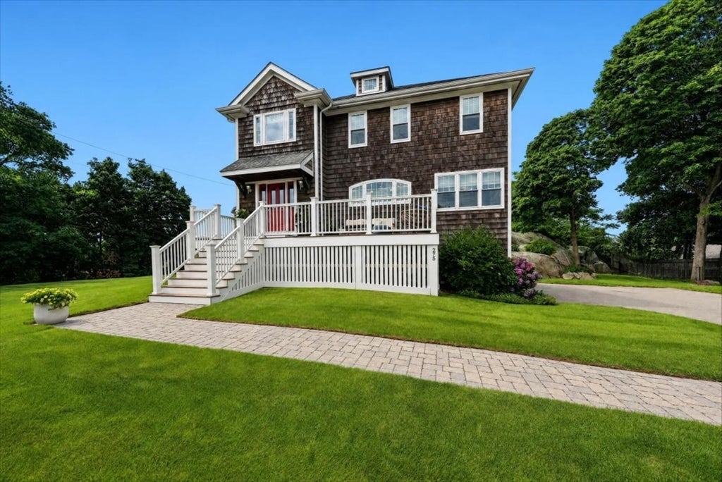 Photo of 275 Common St, Quincy, MA