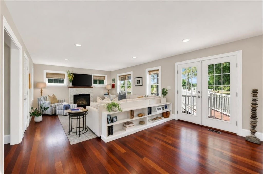 275 Common St, Quincy, MA, 275 Common St, Quincy, MA Photo #8