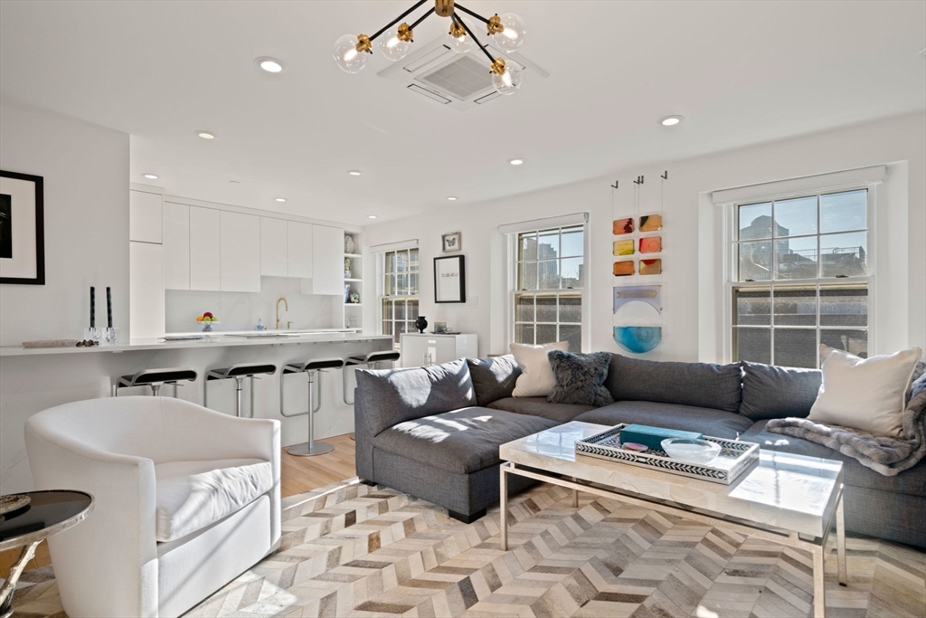 1 Chestnut St 4B