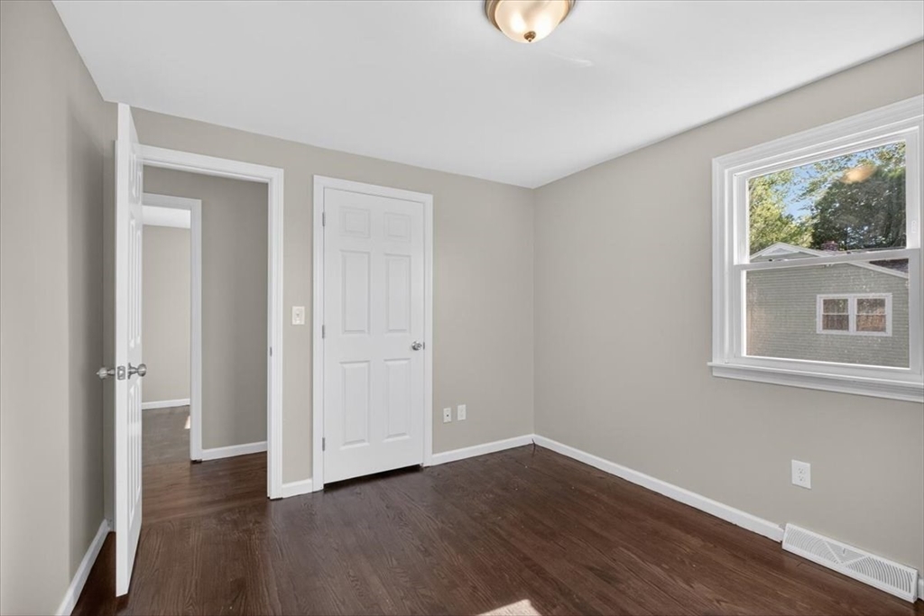 368 Granville Rd, Southwick, MA Photo #19