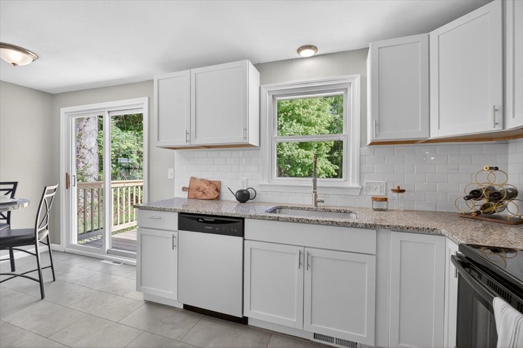 368 Granville Rd, Southwick, MA Photo #11