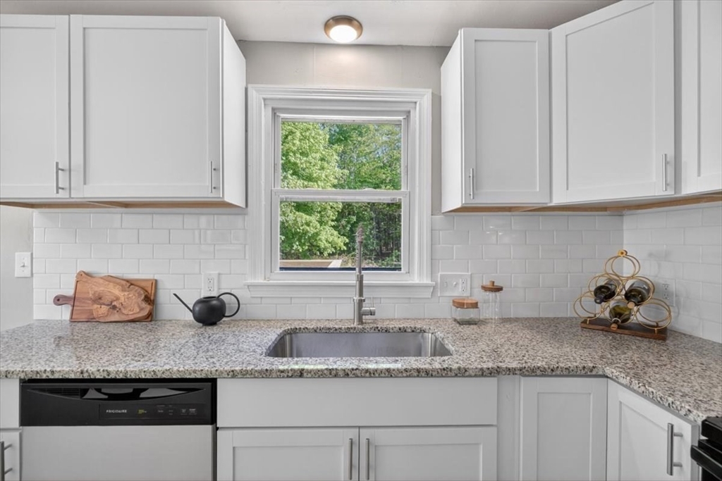 368 Granville Rd, Southwick, MA Photo #8