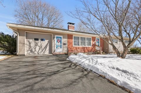 11 Yale Street Gardner MA 01440