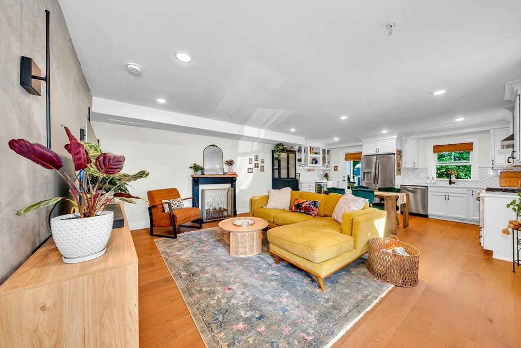 24 Aubin St 2