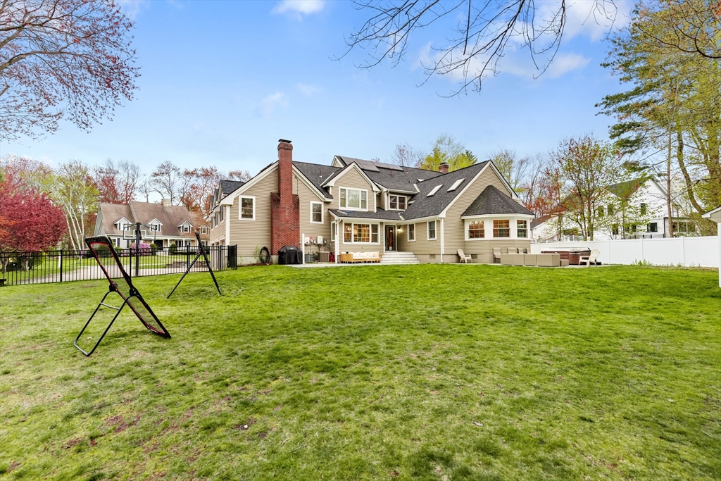 4 Fairway Dr, Andover, MA Photo #4