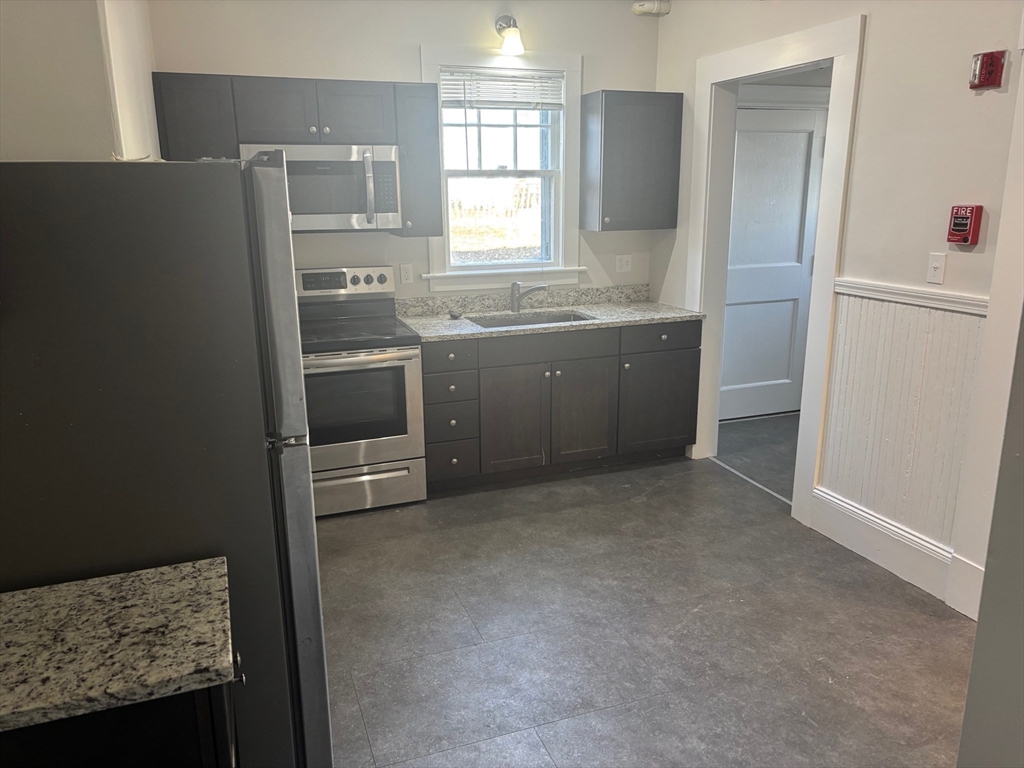 44 Essex Street none