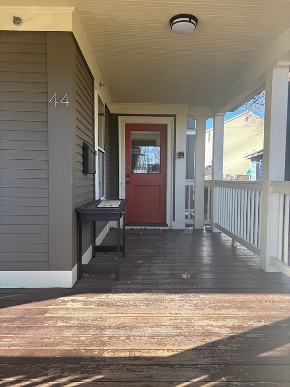 44 Essex Street none