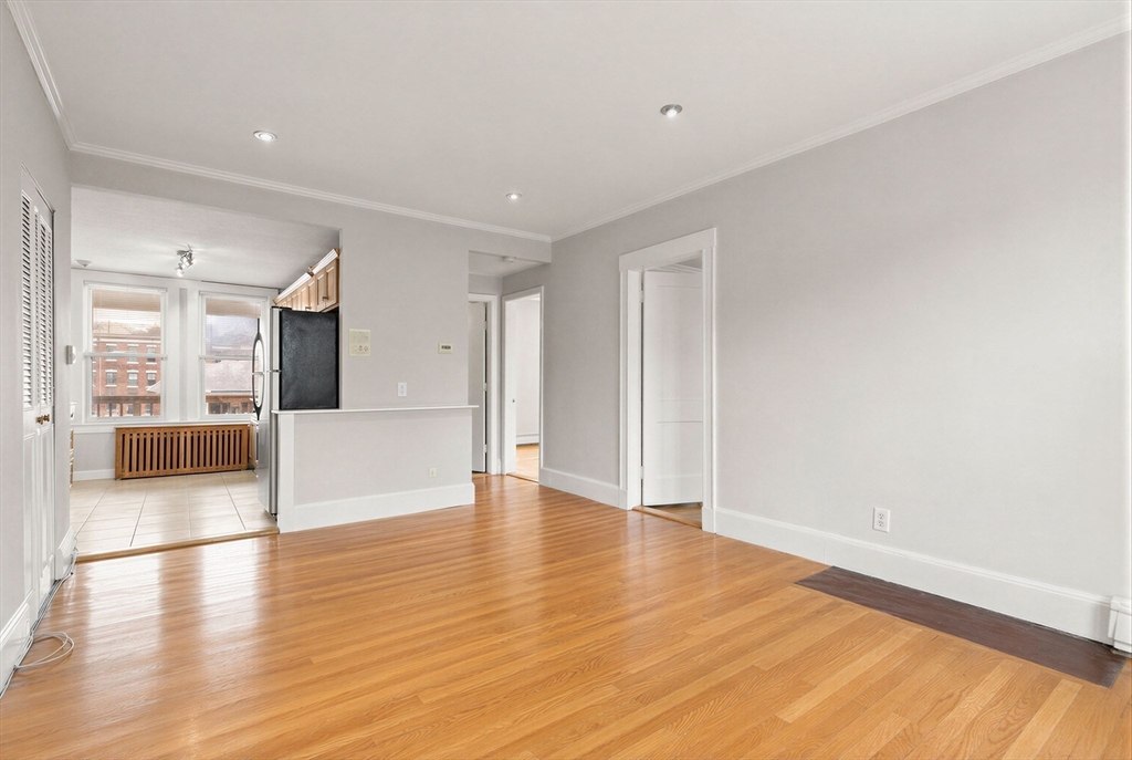 1718 Commonwealth Ave 8