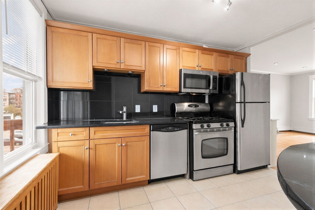 1718 Commonwealth Ave 8