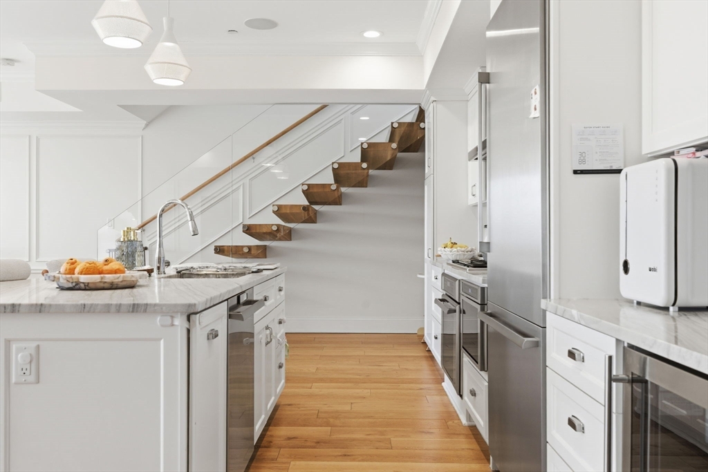 380 Bunker Hill St 307