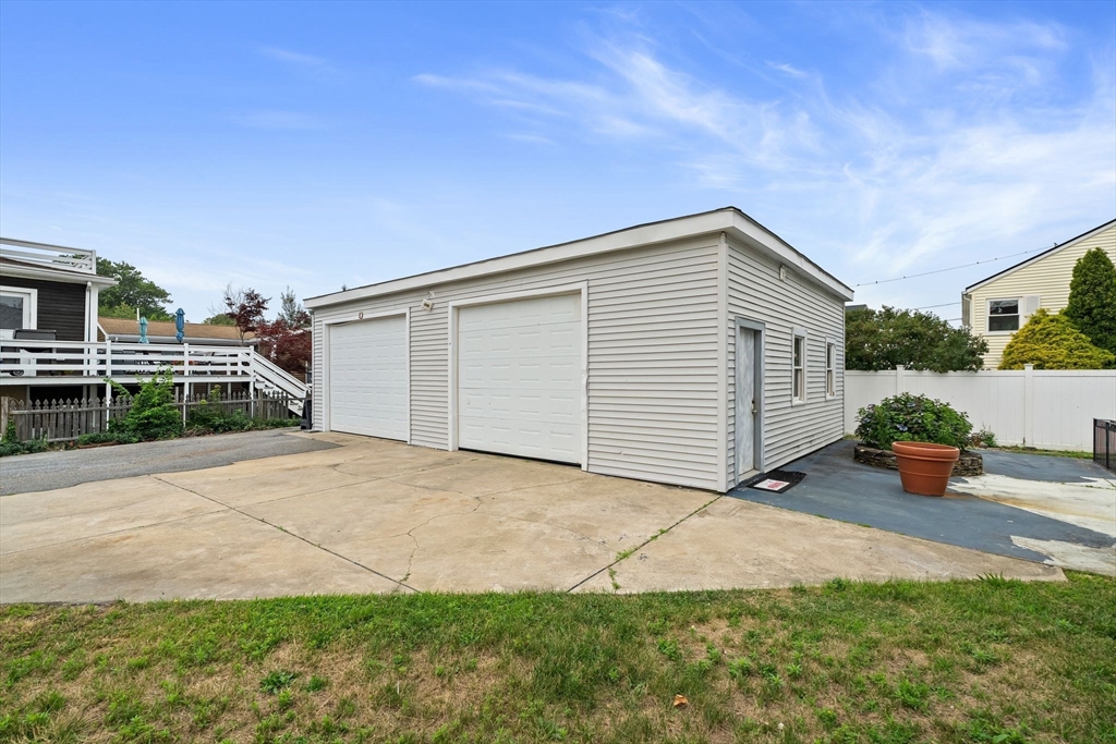 101 Kenberma St