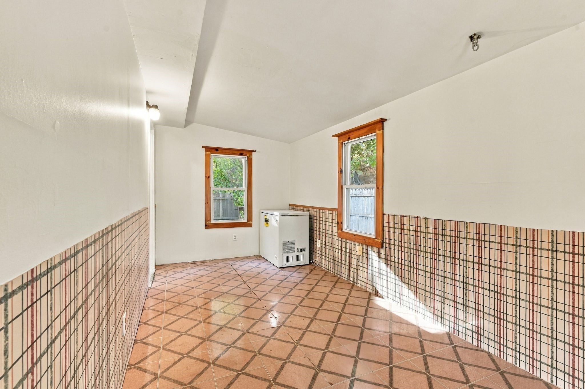 48 Poole Rd, Belchertown, MA Photo #23