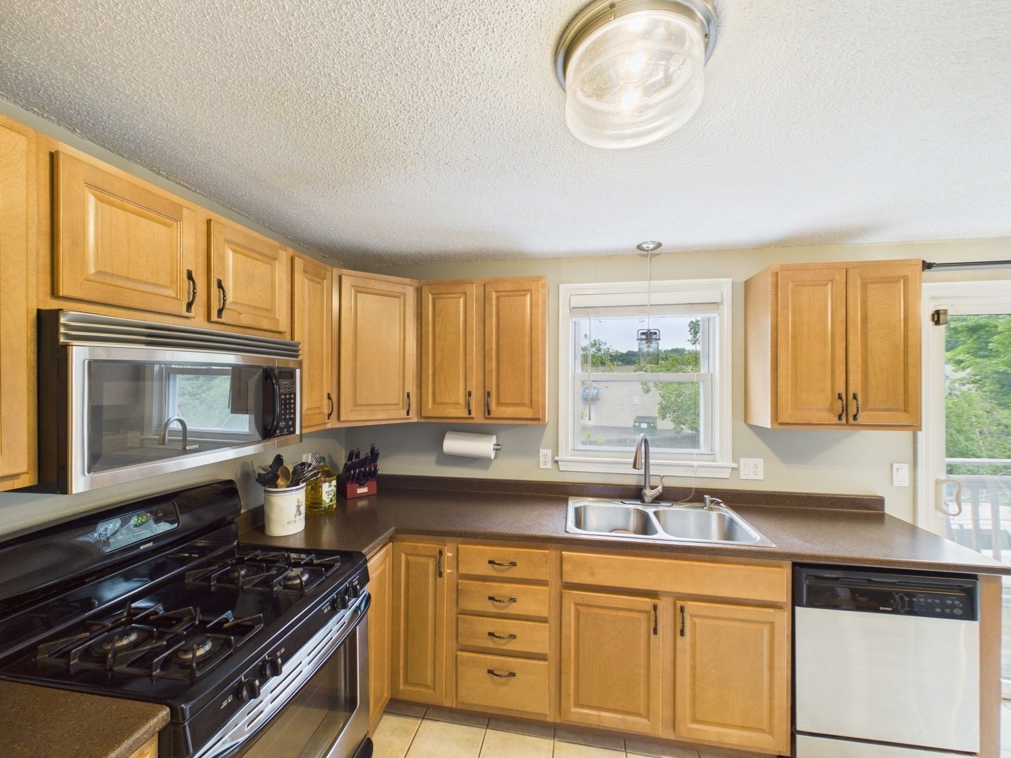 126 Willard Street #I, Lowell, MA Photo #12
