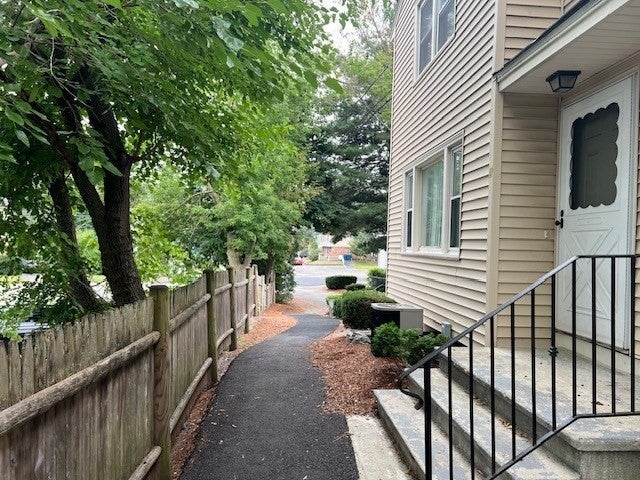 126 Willard Street #I, Lowell, MA Photo #37