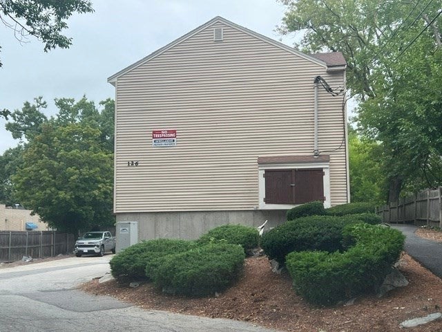 126 Willard Street #I, Lowell, MA Photo #38