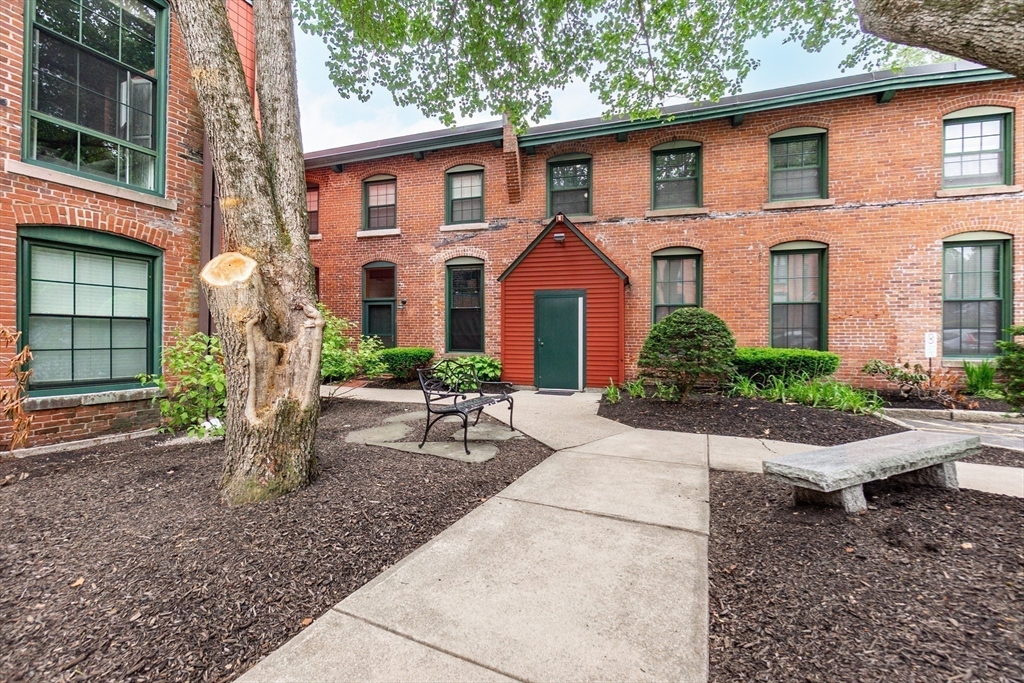 14 Sanford St 21