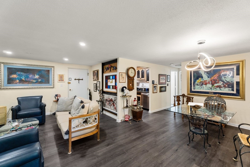 66 Main Street 28A
