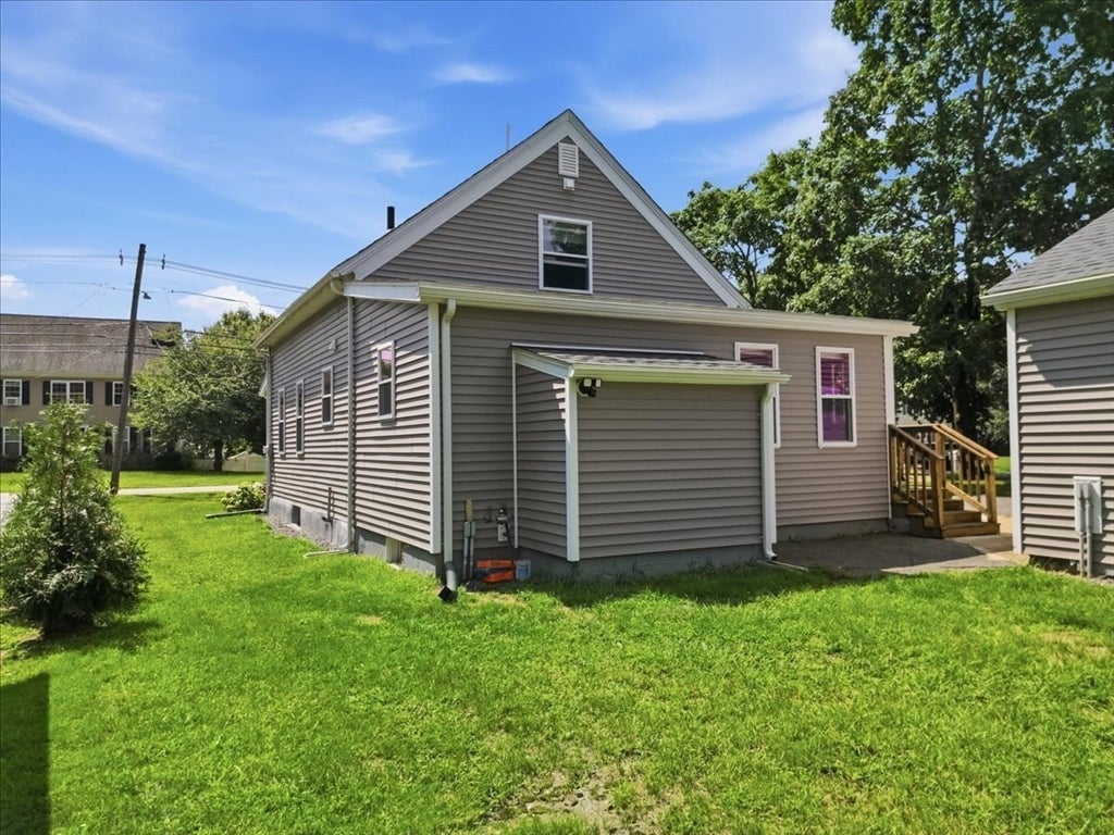 246 Thurber Ave, Attleboro, MA Photo #12