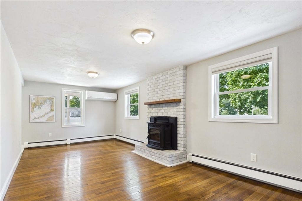 246 Thurber Ave, Attleboro, MA Photo #17