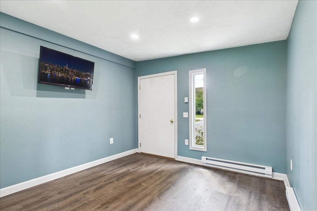 246 Thurber Ave, Attleboro, MA Photo #10