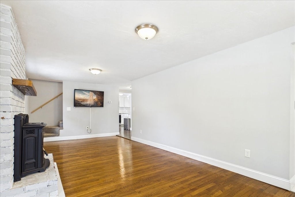 246 Thurber Ave, Attleboro, MA Photo #16