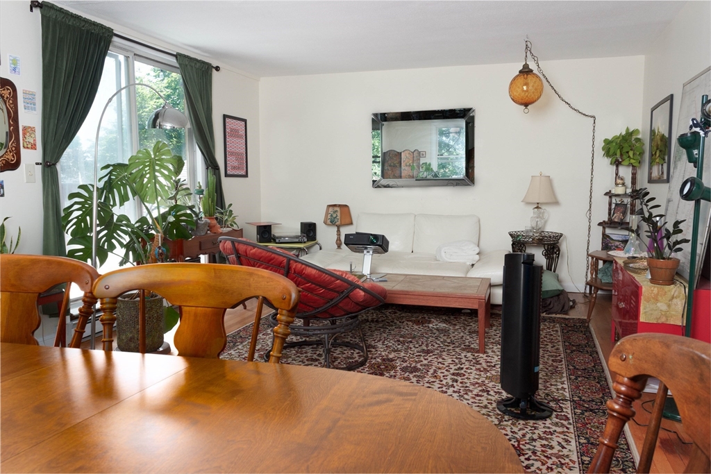 14 Salem St 3