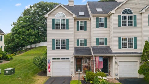 Photo of 67 N Quinsigamond Ave #18, Shrewsbury, MA 01545 (MLS # 73547619)