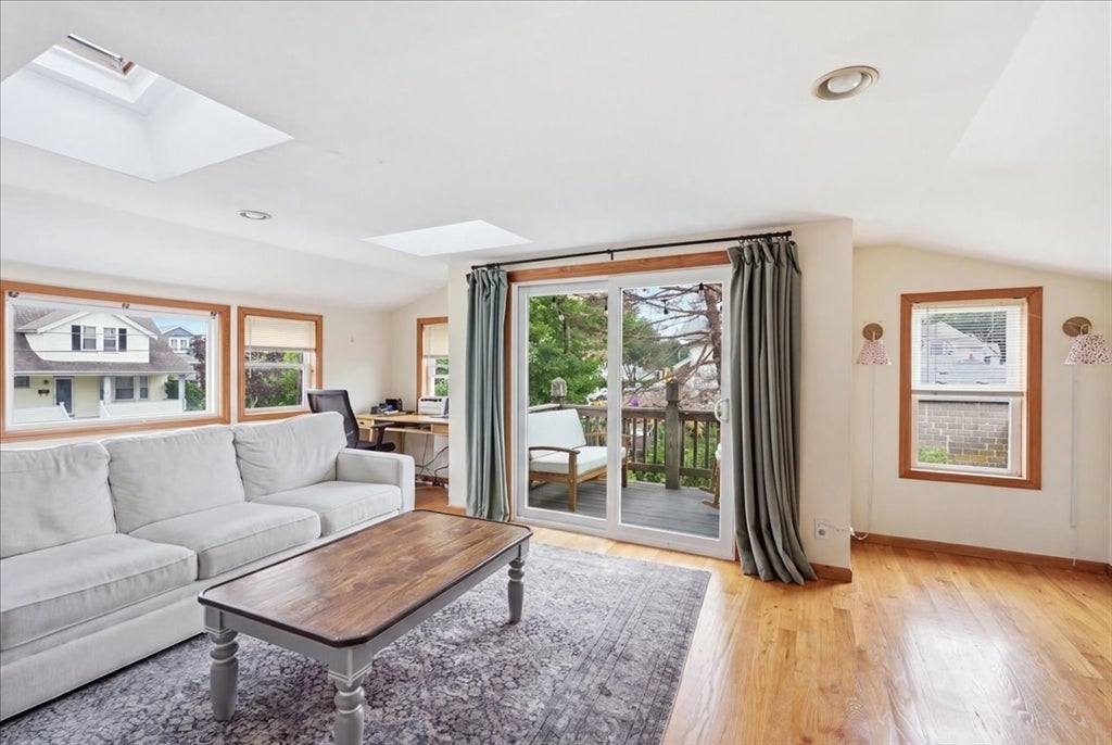 152 Davis St, Quincy, MA Photo #8