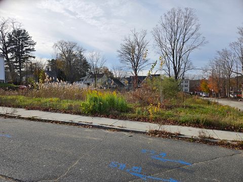 20 Sayles St Southbridge MA 01550