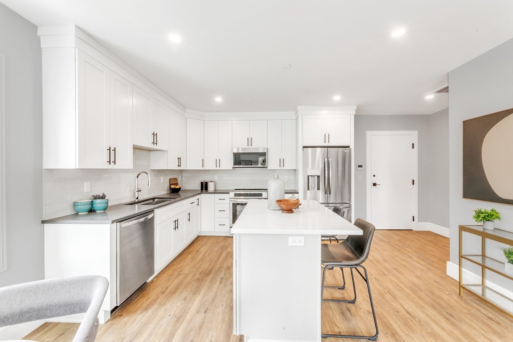 1000 Washington Street 216