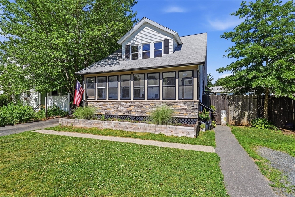 11 Furrow St