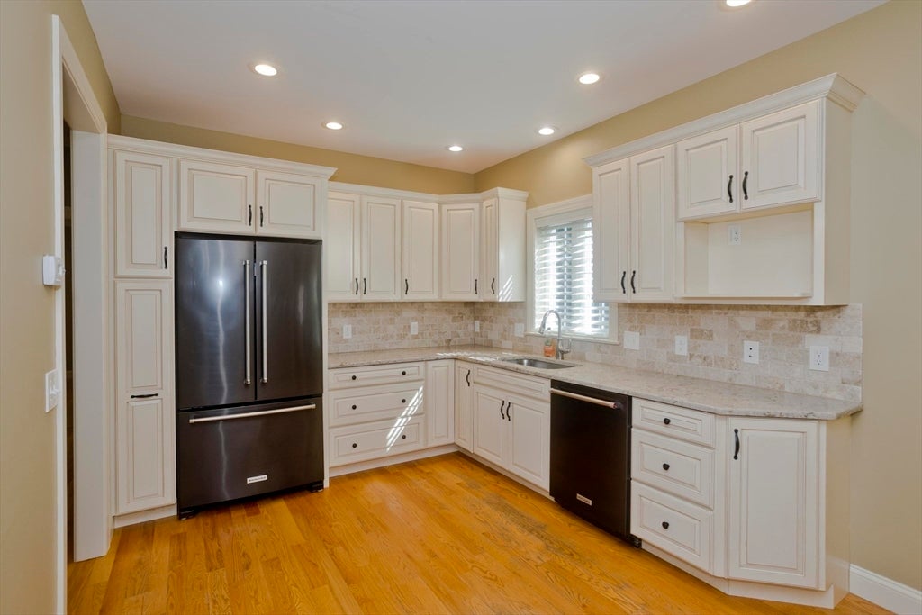 6 Joan St, Wilbraham, MA Photo #27