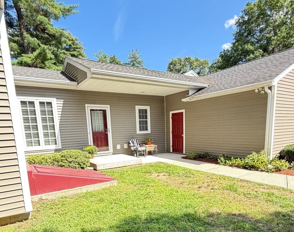 6 Joan St