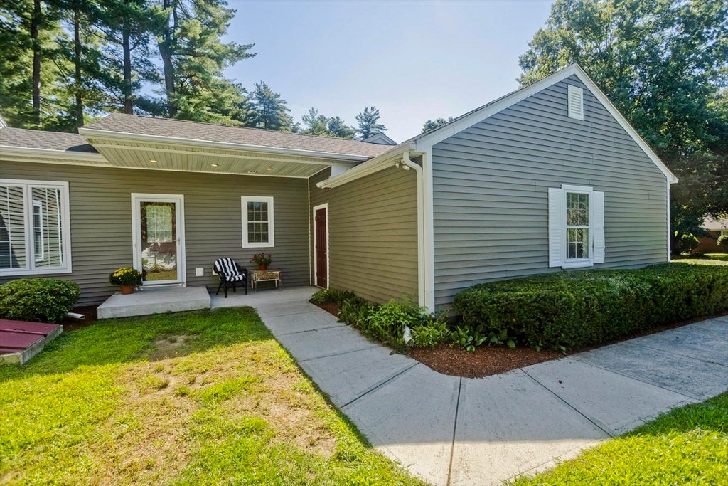 6 Joan St, Wilbraham, MA Photo #3